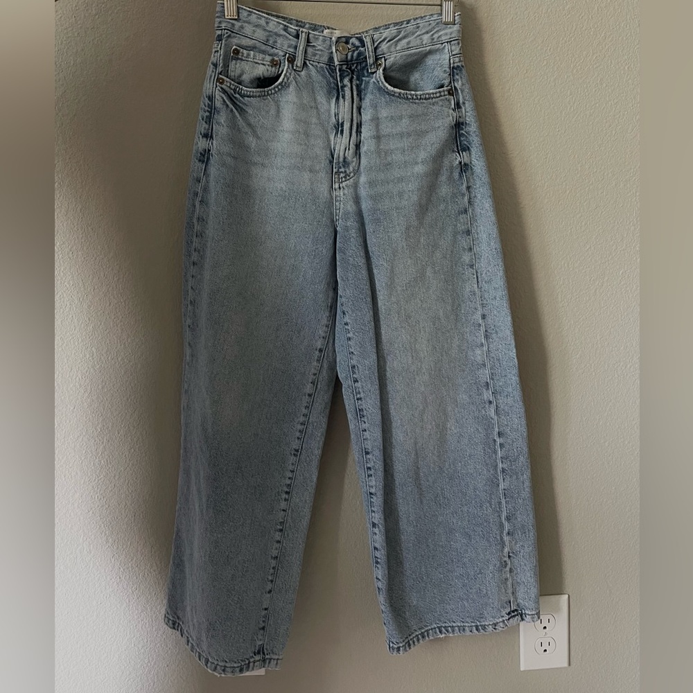 CULOTTE Jeans, Size 4.          Brand: Stradivarius